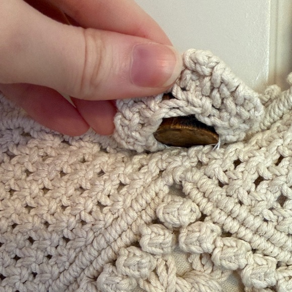 Cream Crochet Shoulder Bag - Picture 5 of 9